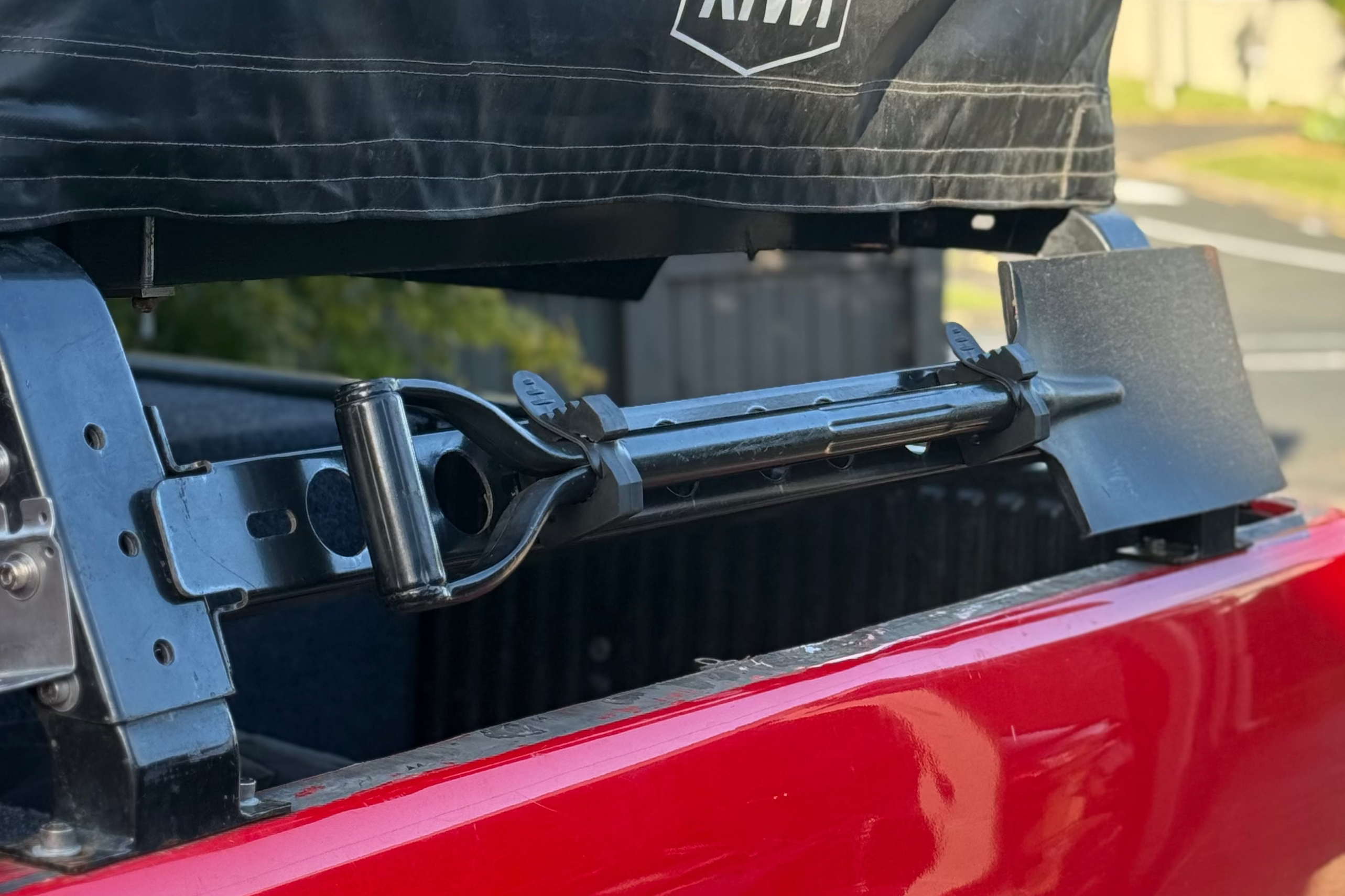 Quick Release Shovel Mount