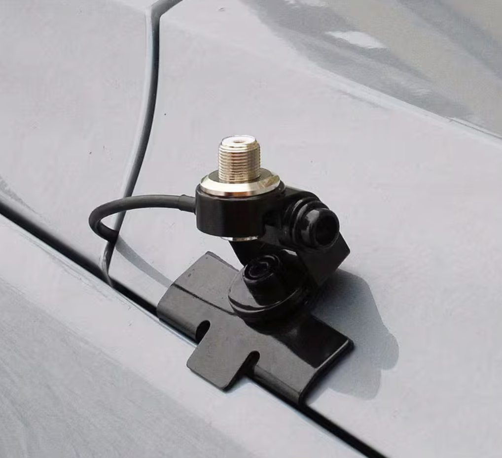 UHF Radio Antenna Mount